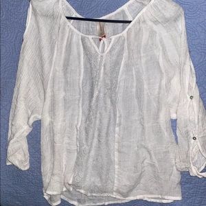 Comfortable sheer blouse with open button sleeves